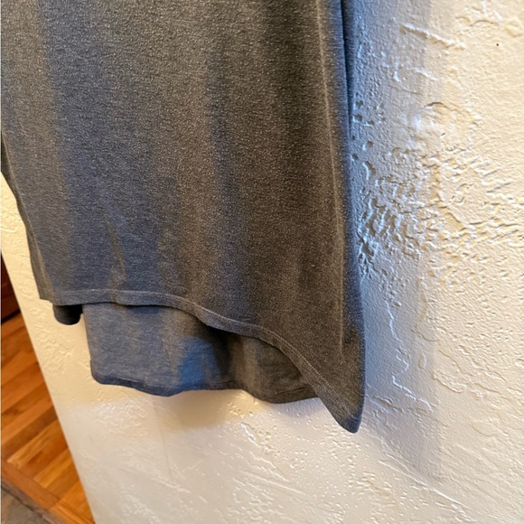 Lularoe Gray Carley Women's Top Sz Small - Picture 4 of 9